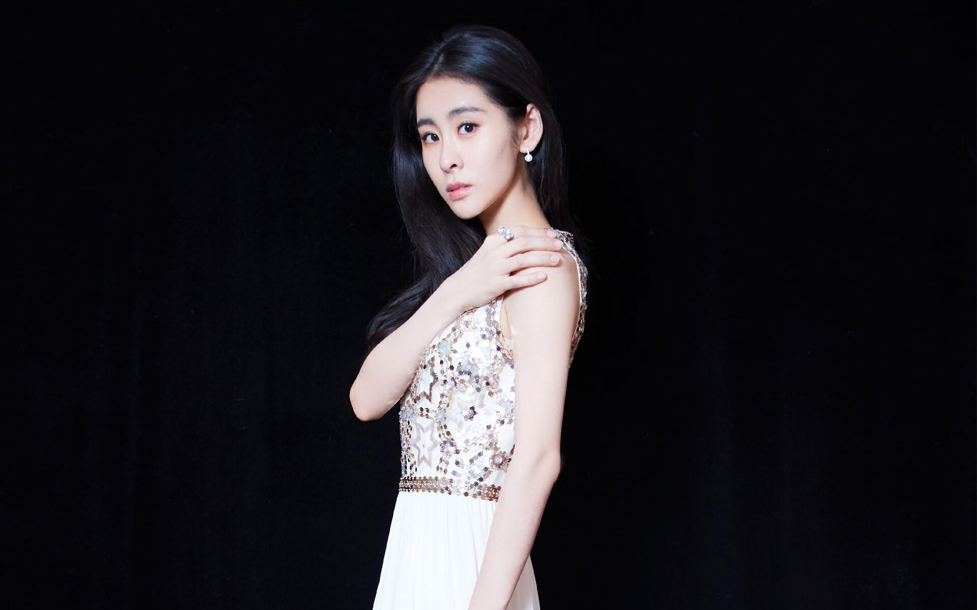 斯文施瓦茨决赛自信亮相，斯文百科